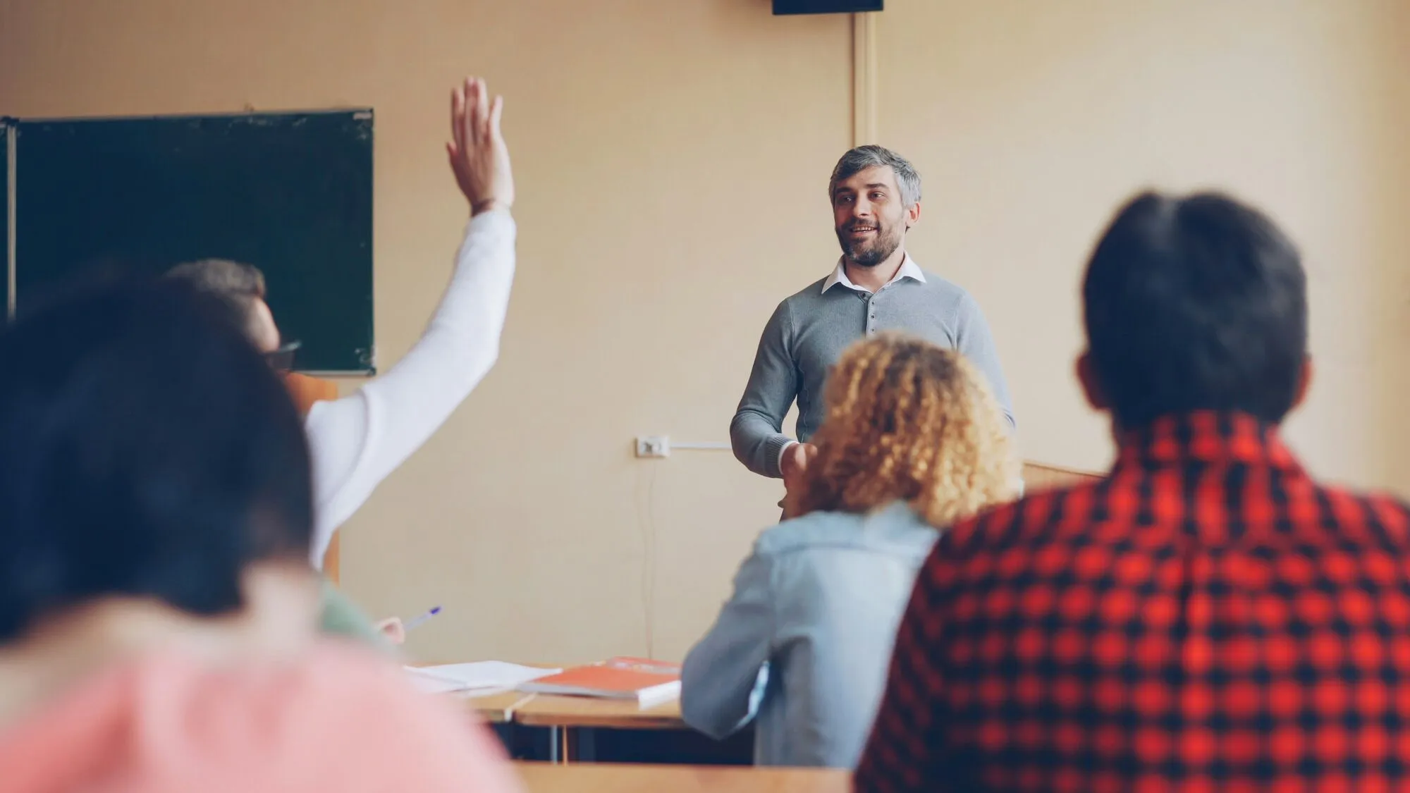 Мають більше шансів на успіх: дослідження показало, о котрій годині студентам найкраще складати іспити