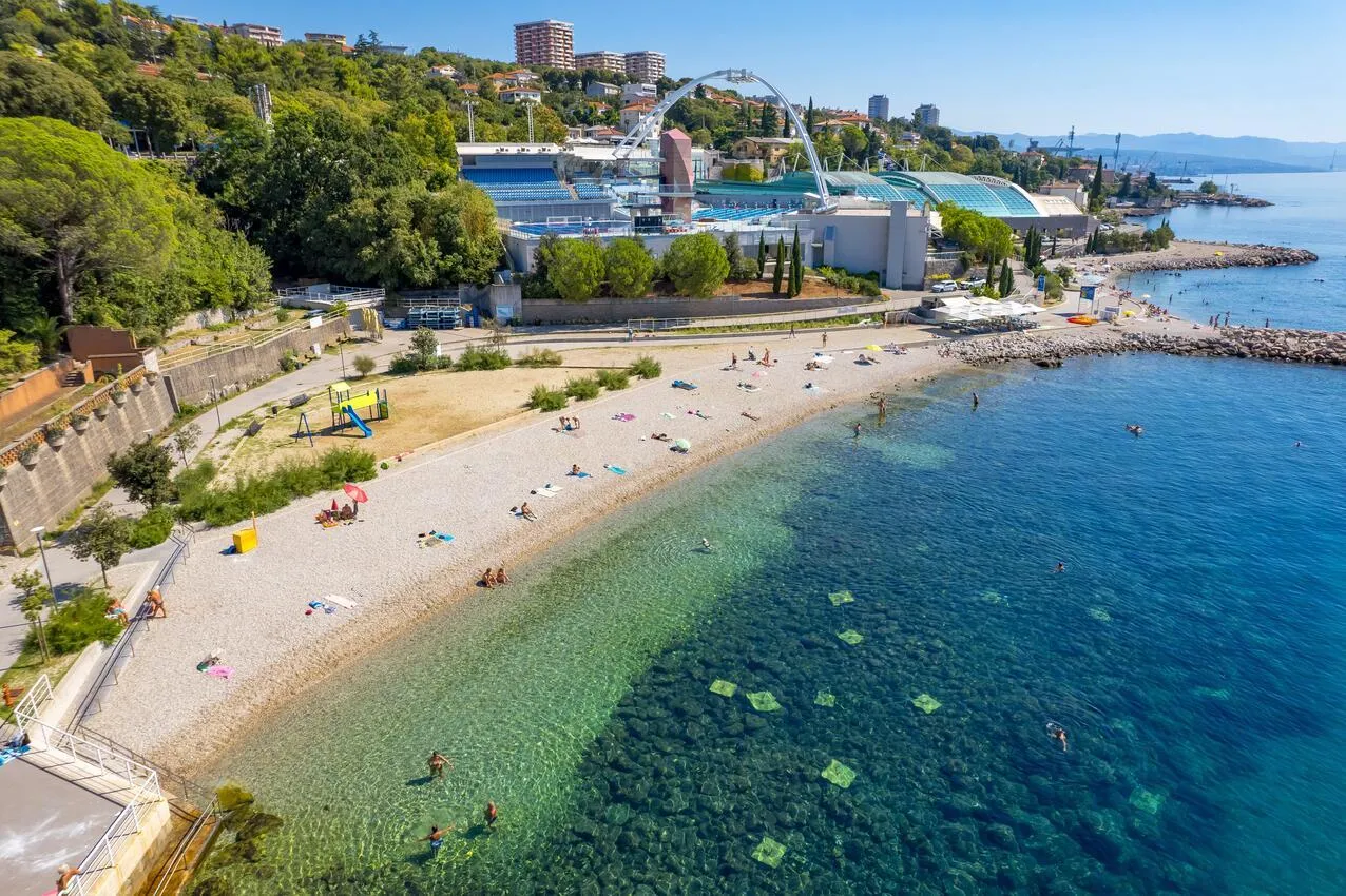 Портове місто з надзвичайними краєвидами: куди поїхати в Європі