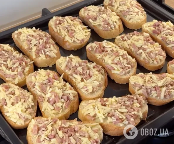 Сытные горячие бутерброды на каждый день: делимся рецептом блюда за 10 минут