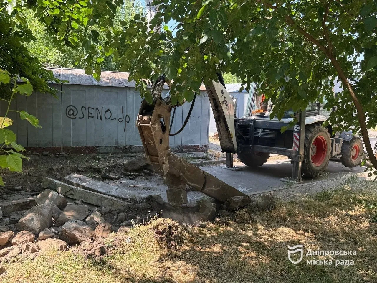 У Дніпрі розпочали ремонт внутрішньоквартальних доріг