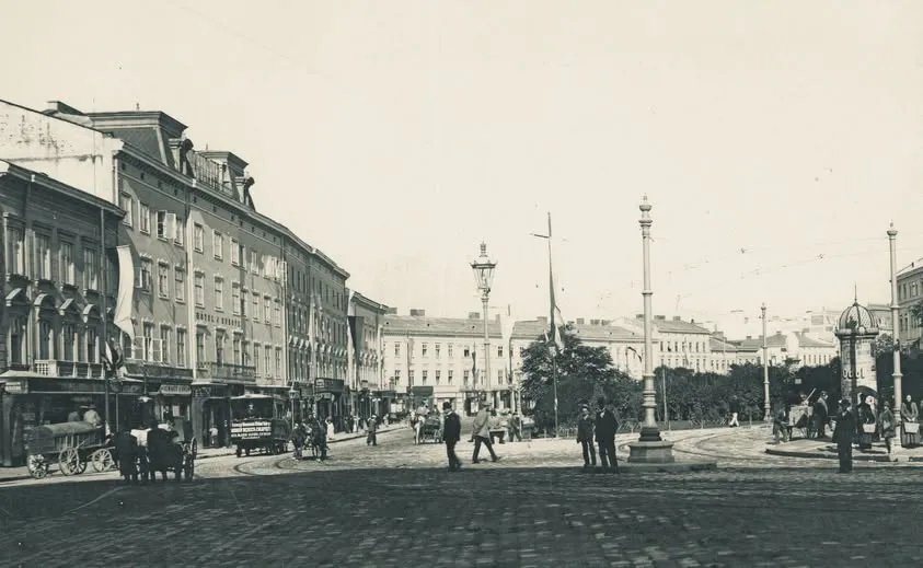 Современная площадь Мицкевича в 1894 году.