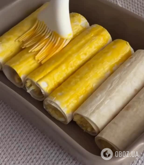 Сытные трубочки с сыром и яйцами: понадобится лаваш
