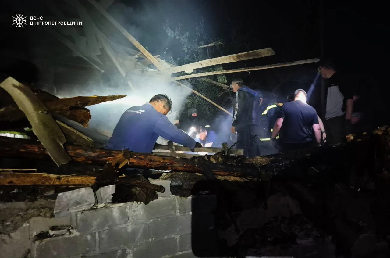 Окупанти вдарили по Дніпропетровщині: загинули двоє людей, є поранені. Фото