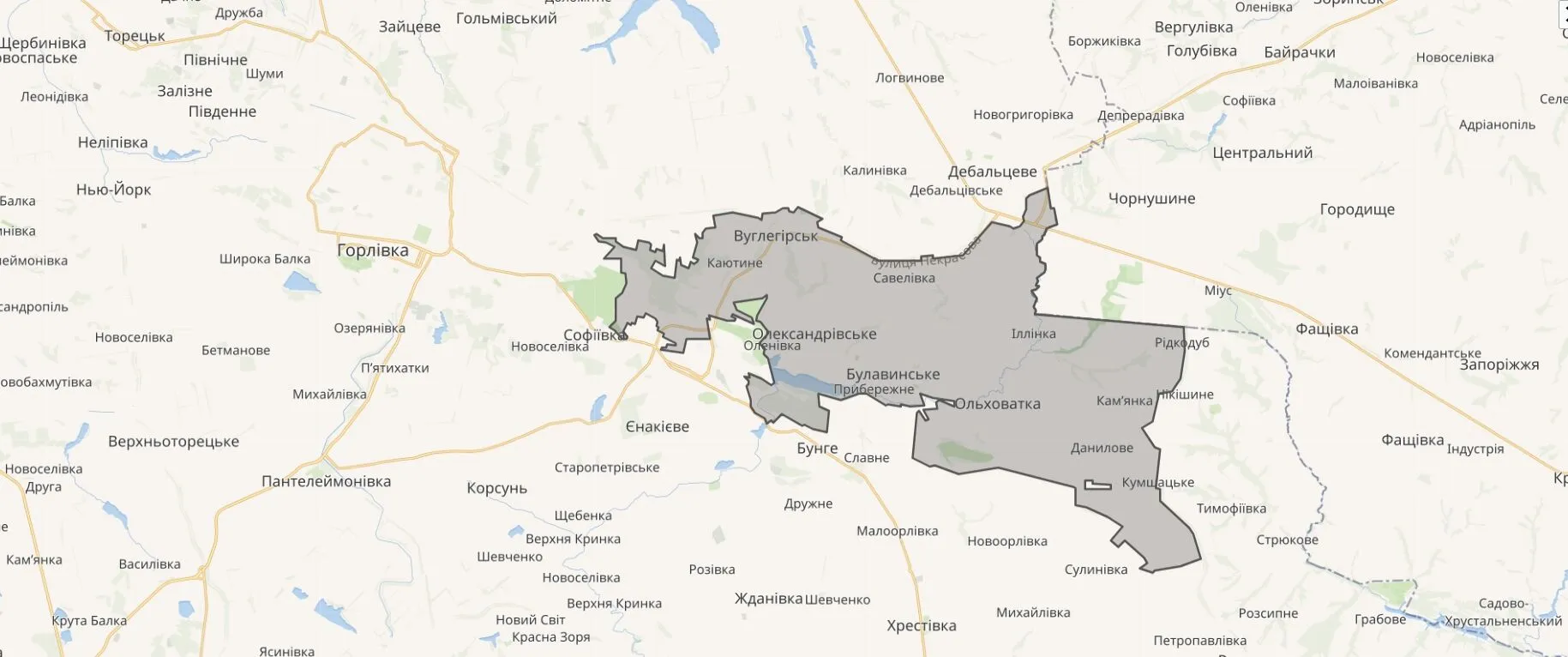 В окупованому Вуглегірську пролунали вибухи: у кількох містах Донеччини фіксують блекаут. Відео