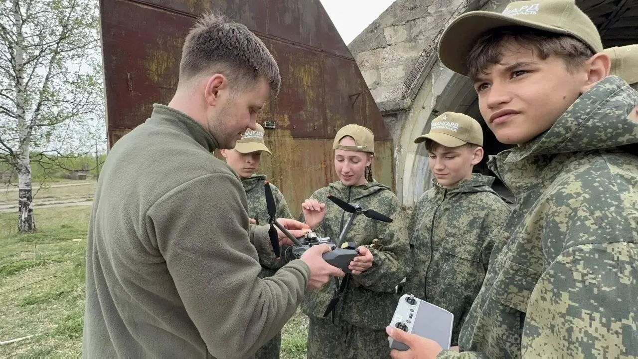 Оккупанты вывезли детей из Донецкой области на Сахалин для военной подготовки: всплыли подробности. Фото