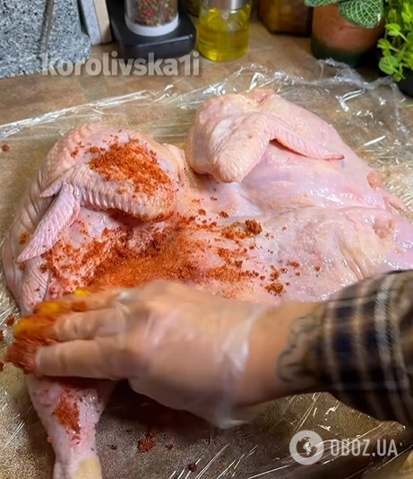 Соковита курка табака в духовці: як смачно приготувати м'ясо