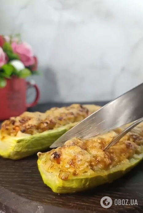 Соковиті запечені кабачки з куркою та грибами: готуються елементарно