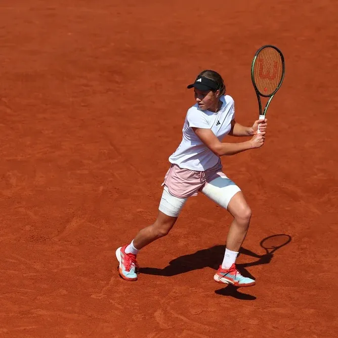 Российская финалистка Roland Garros отказалась выступать за РФ и меняет гражданство