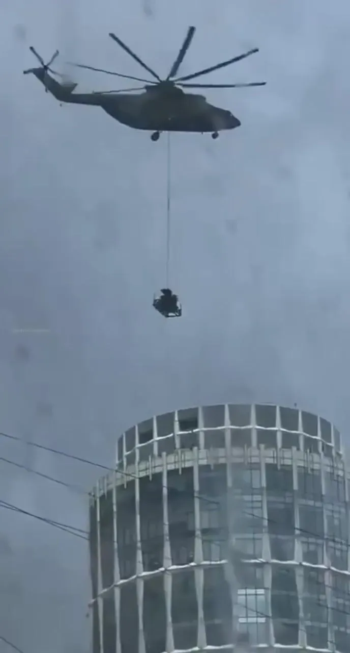 У Москві на даху багатоповерхівки встановили ЗРК "Панцир". Відео