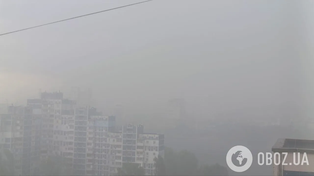 Дороги перетворились на річки: Київ накрила сильна гроза. Фото та відео