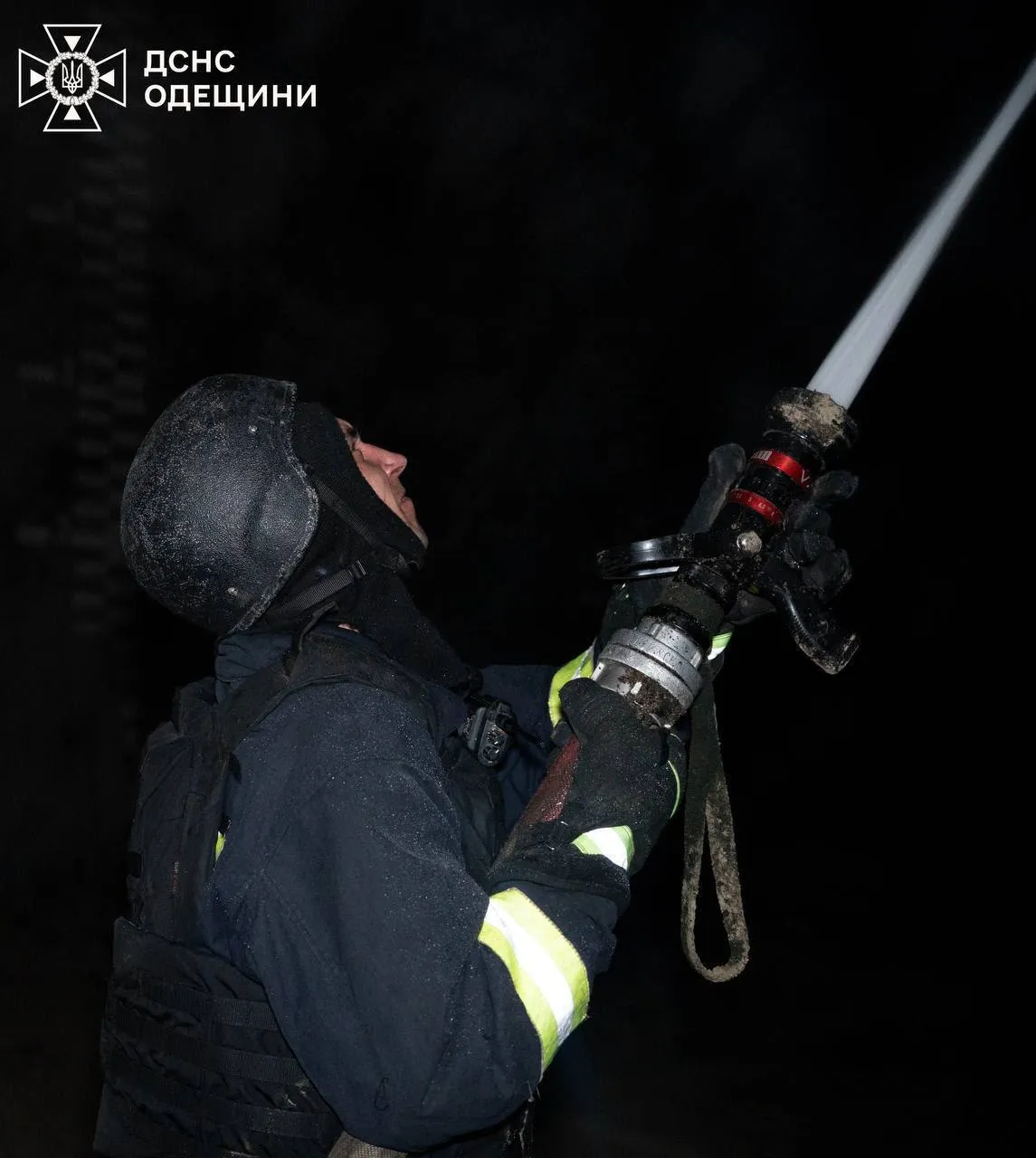 Враг ударил по жилым кварталам и инфраструктуре Одесщины. Фото
