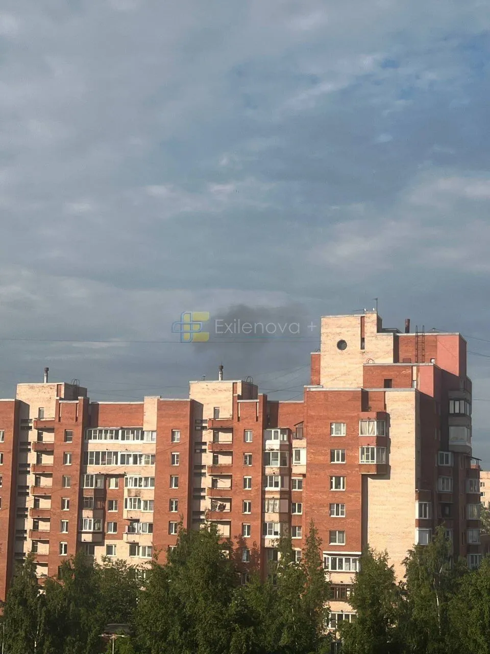 Дроны снова атаковали порт Кронштадт возле Петербурга: город закрыли. Фото и видео пожара