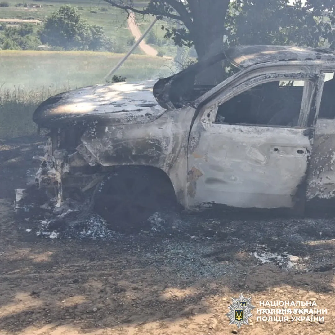 Окупанти атакували дроном працівників поліції в Ізюмському районі: загинув вибухотехнік, є постраждалі. Фото