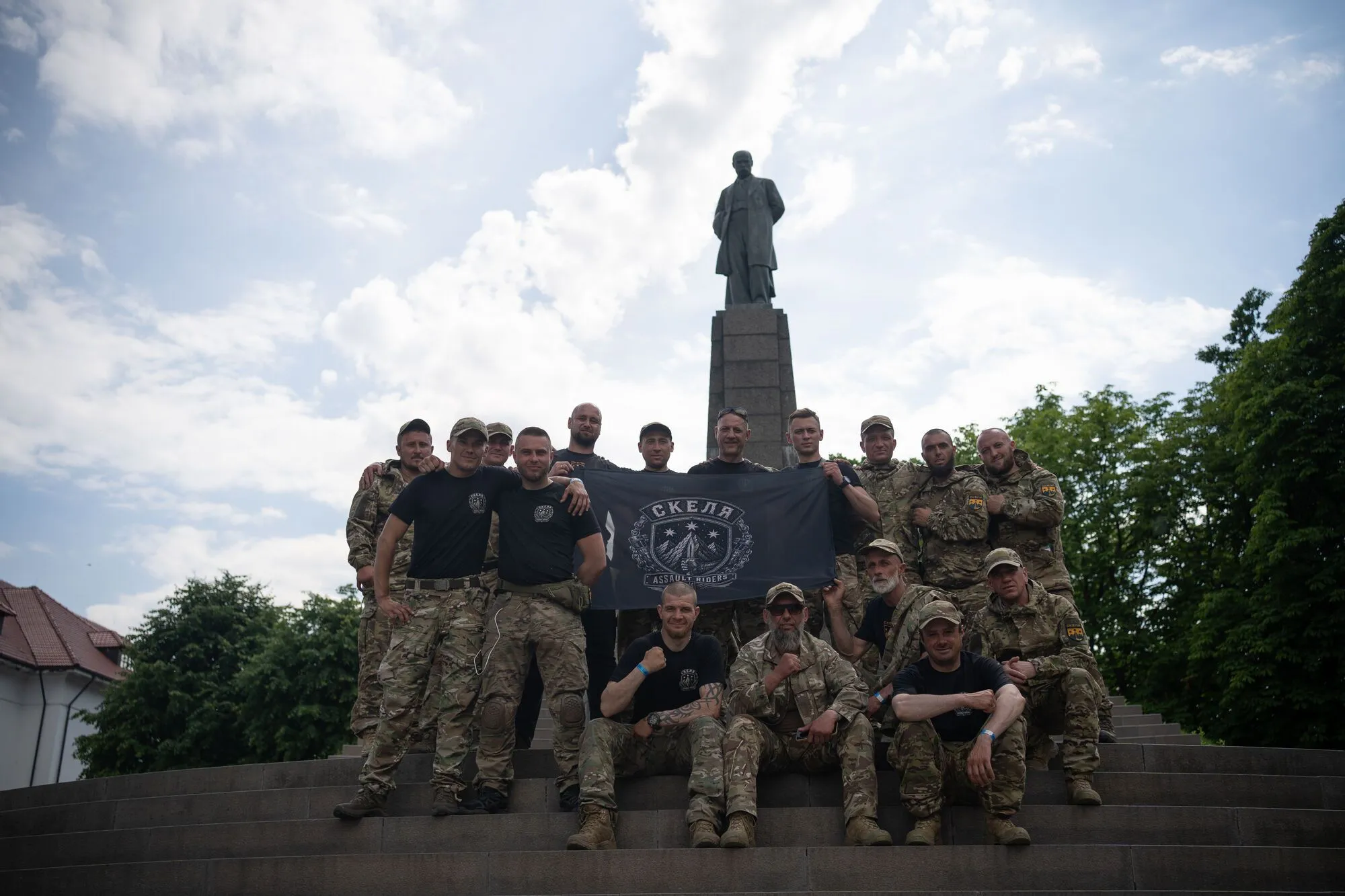 Від Курщини до Криму: штурмовики полку "Скеля" презентували власний мотоклуб