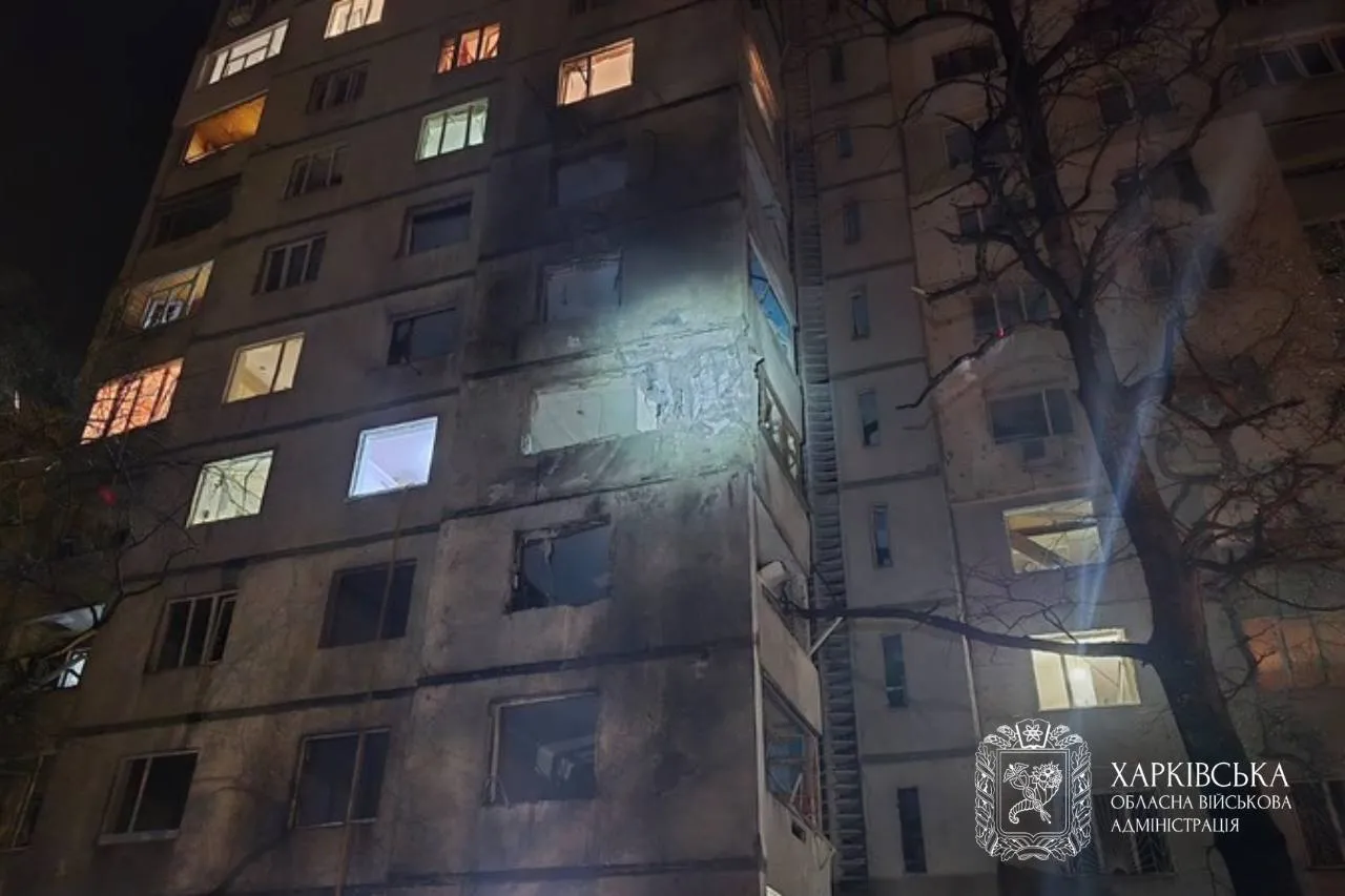 Харків був під масованою атакою російських дронів: є влучання в багатоповерхівку, 15 людей постраждали. Фото