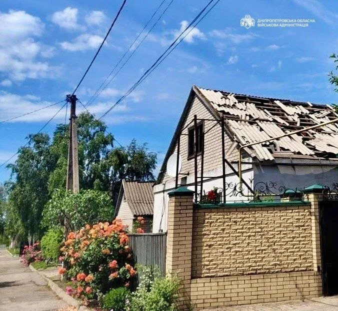 Оккупанты ударили КАБом по Днепропетровской области: семь человек ранены