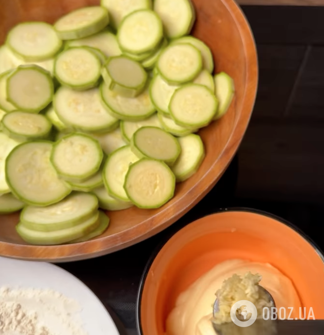 Самая вкусная закуска-намазка из жареных кабачков с сыром и майонезом: рецепт блюда, которое полюбят все