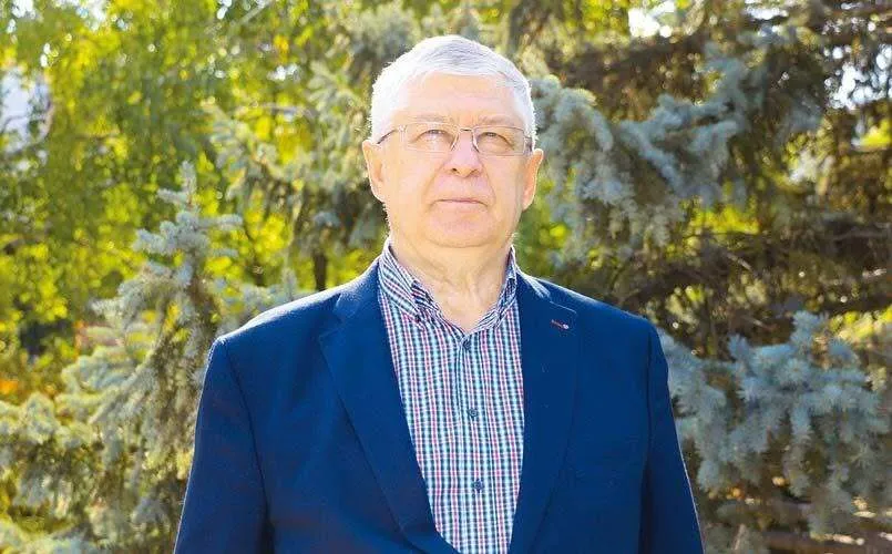 Геннадій Мінін.