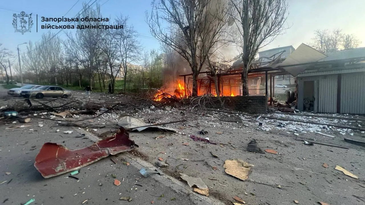 Наслідки удару військ РФ по Запоріжжю 8 червня