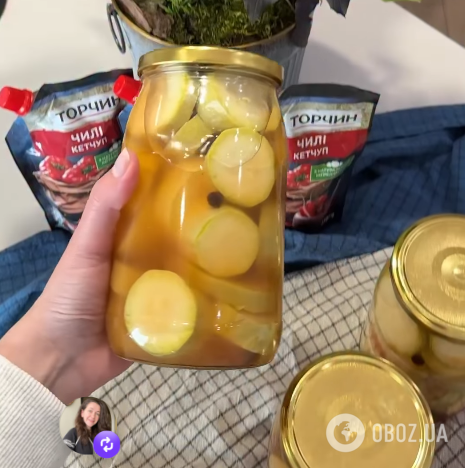 Как вкусно заготовить кабачки на зиму: рецепт с кетчупом