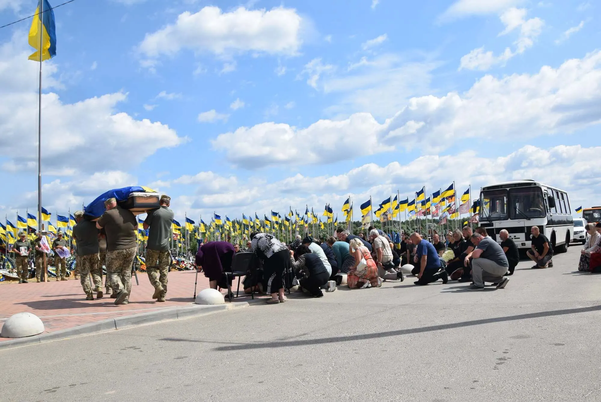 У Житомирі попрощалися з Героєм Дмитром Суховцем