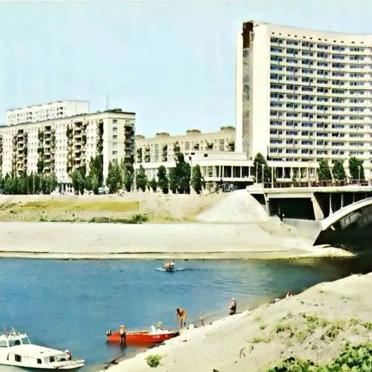 Русанівка, 1970-ті та 80-ті. Київ.