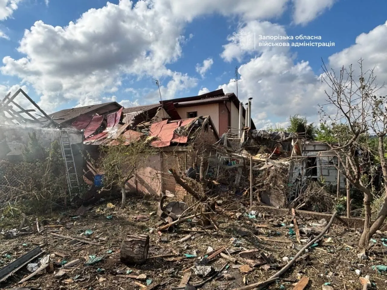Наслідки російського авіаудару по Запоріжжю 10 липня