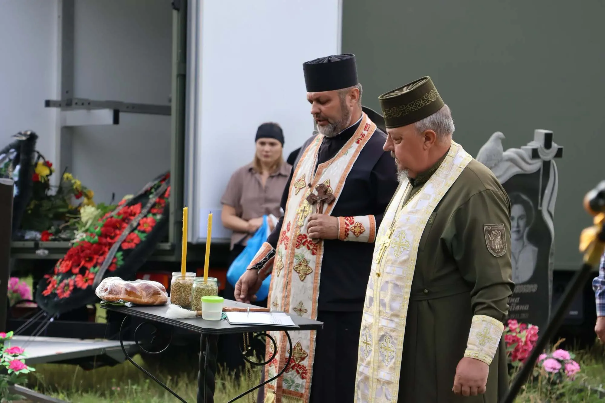 У Лохвицькій громаді попрощалися з Богданом та Діаною, яких у Києві вбила російська ракета