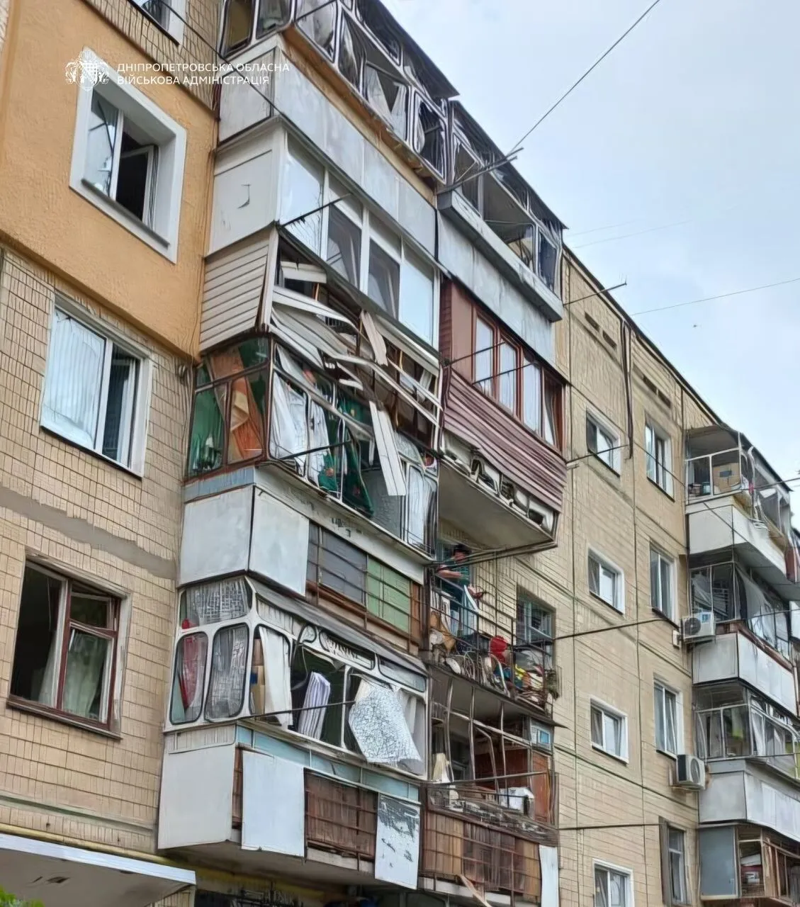 Пошкоджено багатоповерхівку