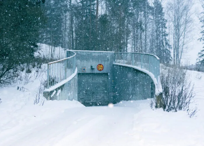Вхід до бомбосховища