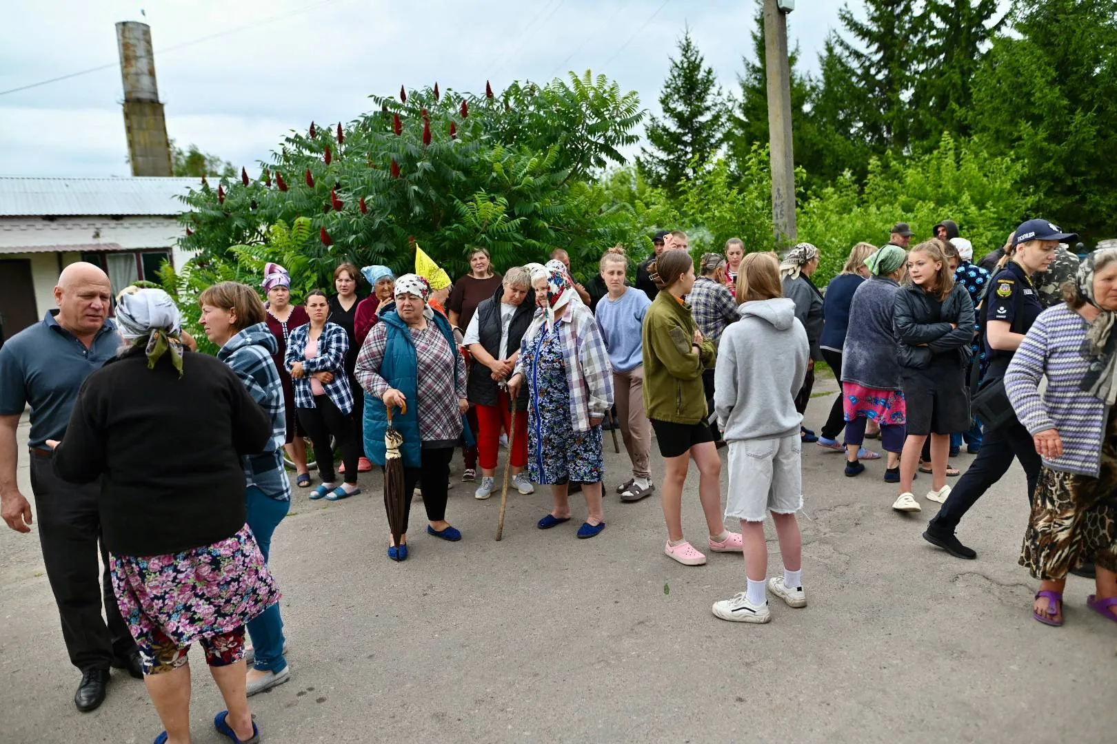 Очільник ОВА поспілкувався з мешканцями села