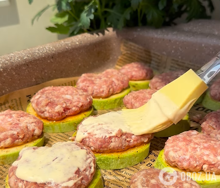 Сытные кабачки с фаршем и сыром: простой рецепт в духовке