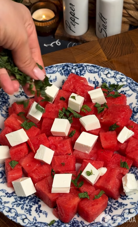 Модная летняя закуска с арбузом: добавьте фету и свежую мяту