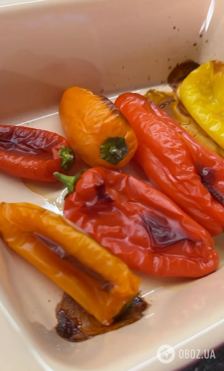 Вкусная летняя закуска из перцев: добавьте внутрь сыр