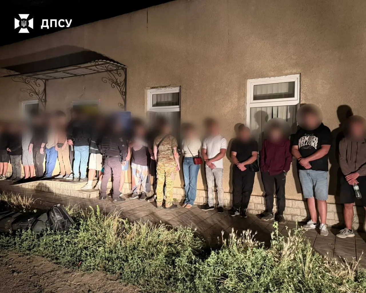 Прикорлонники затримали 13 людей