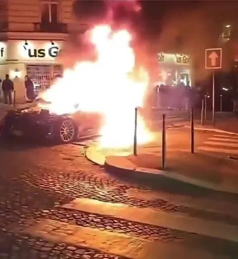 Масові заворушення у Парижі