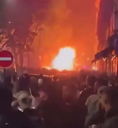 Масові заворушення у Парижі