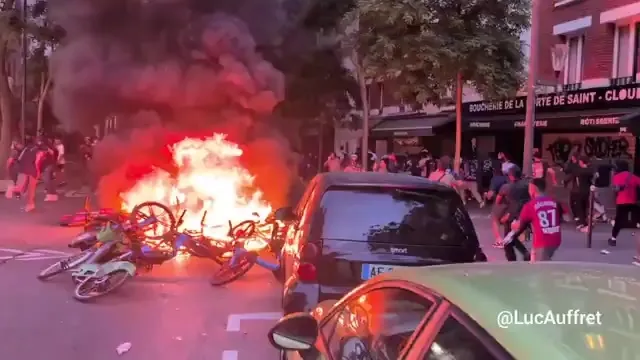 Масові заворушення у Парижі