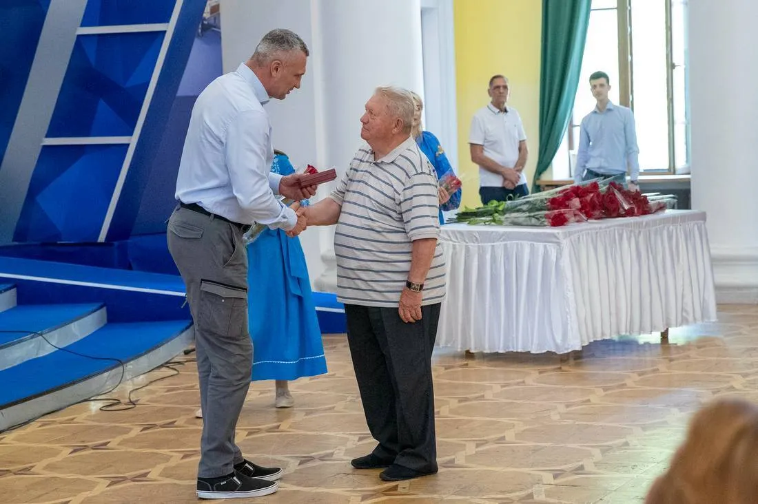 Кличко в День украинской государственности наградил киевлян, которые способствуют развитию столицы