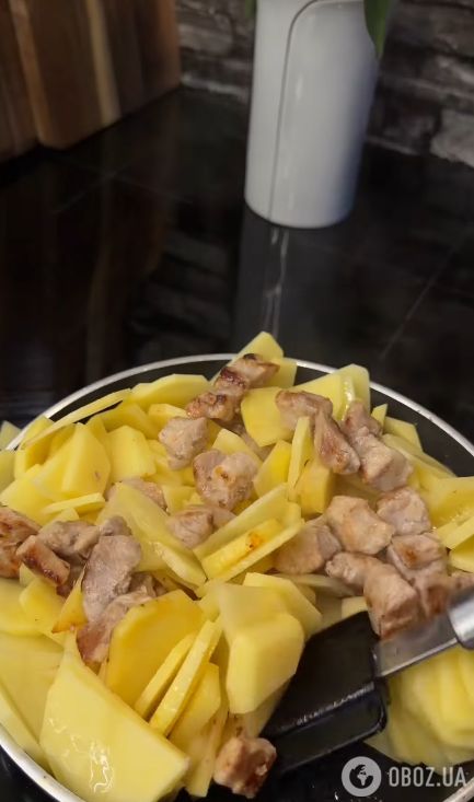 Жареный картофель, как у бабушки: рецепт недорогого и вкусного ужина