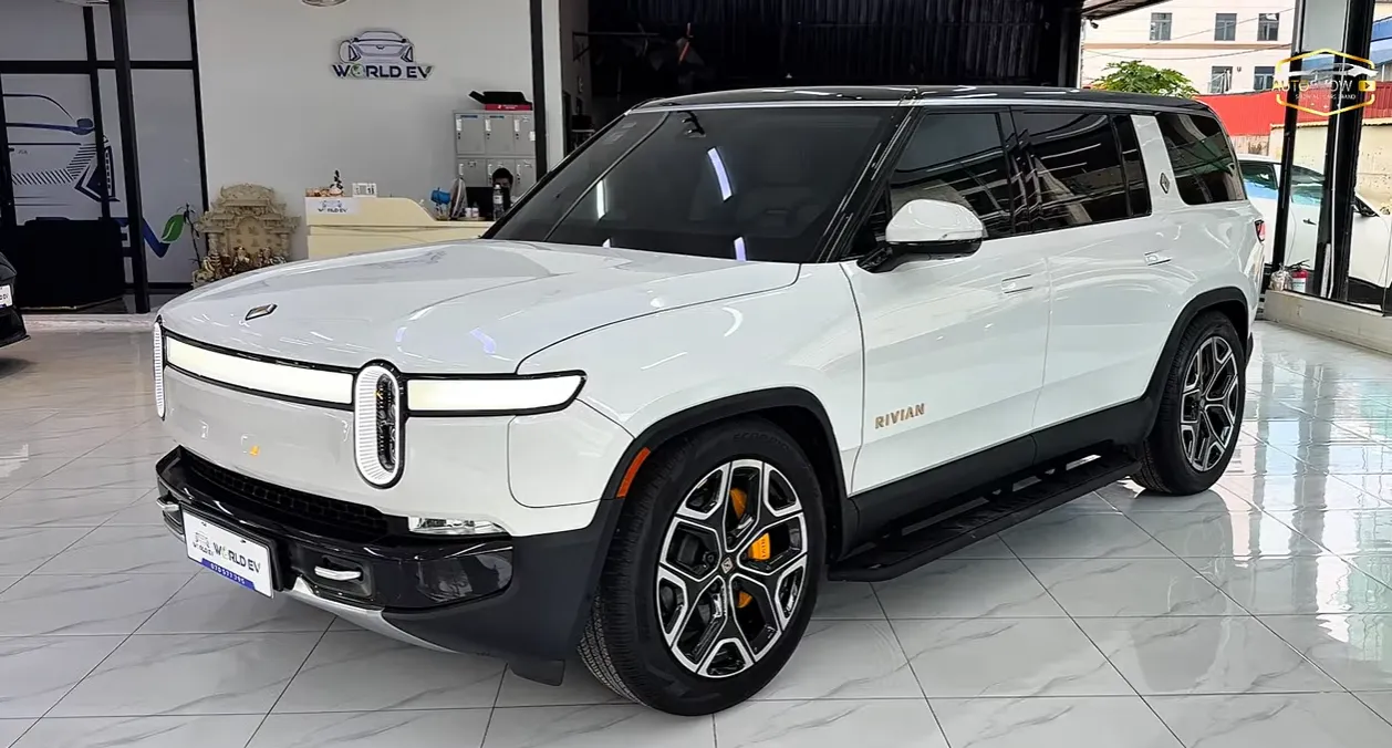 Rivian R1S 2026.