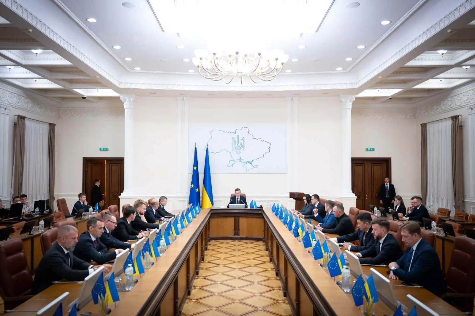 Перше засідання нового уряду