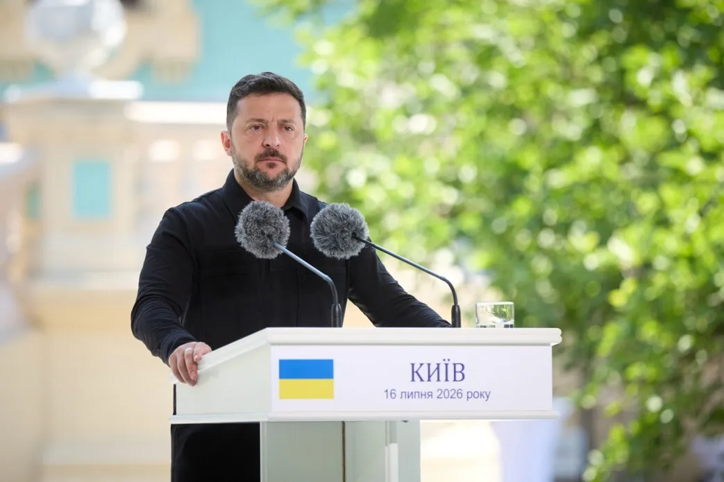 Владимир Зеленский во время совместной пресс-конференции с Киром Стармером 16 июля.