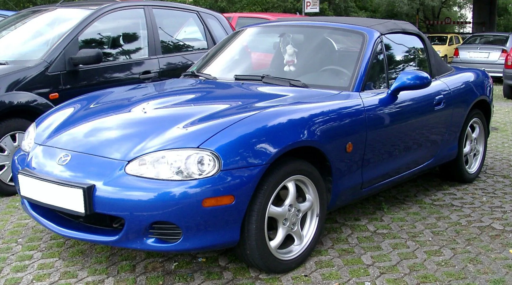 Mazda MX-5.