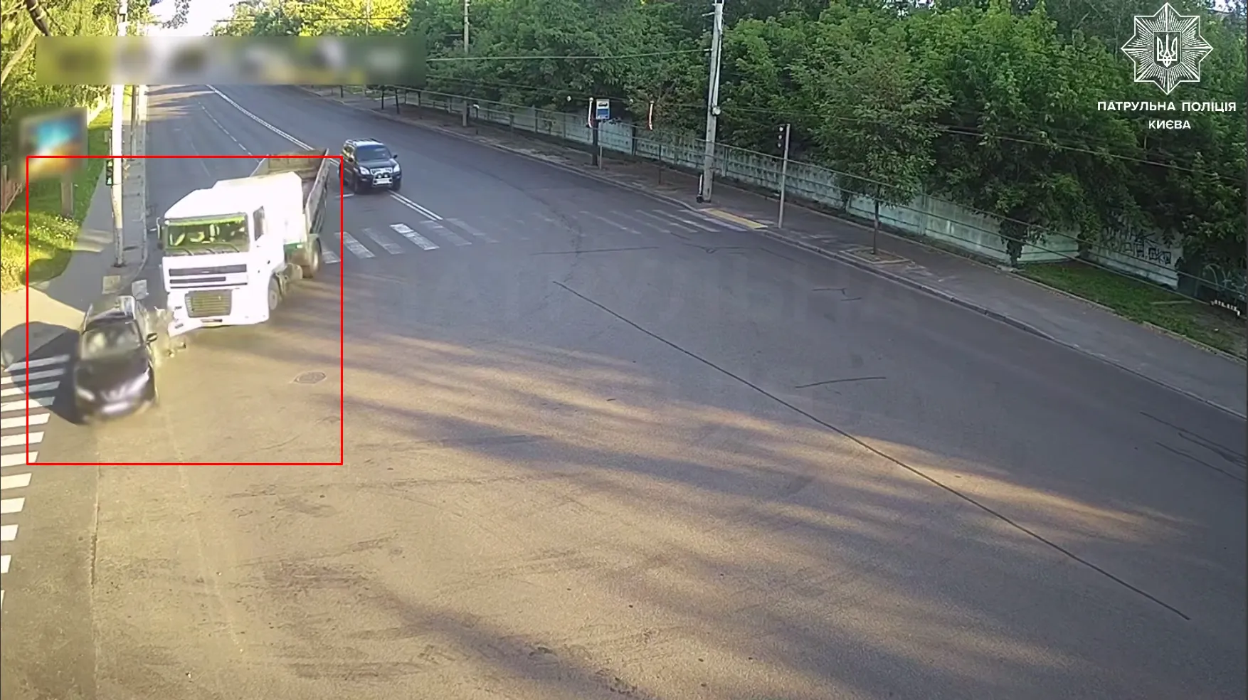 Момент ДТП зафіксувала камера.