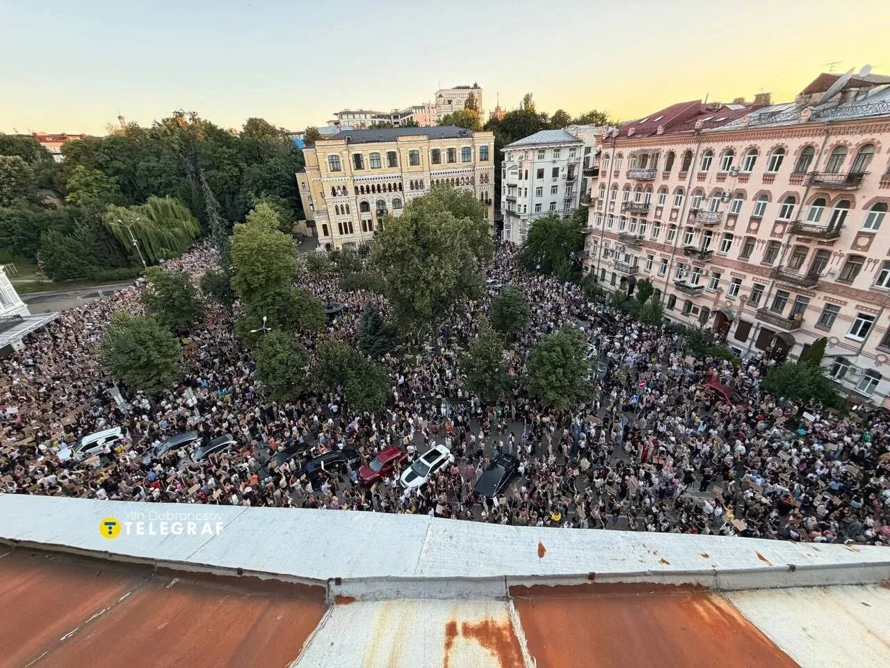 Активисты требуют заменить Сирского на Билецкого