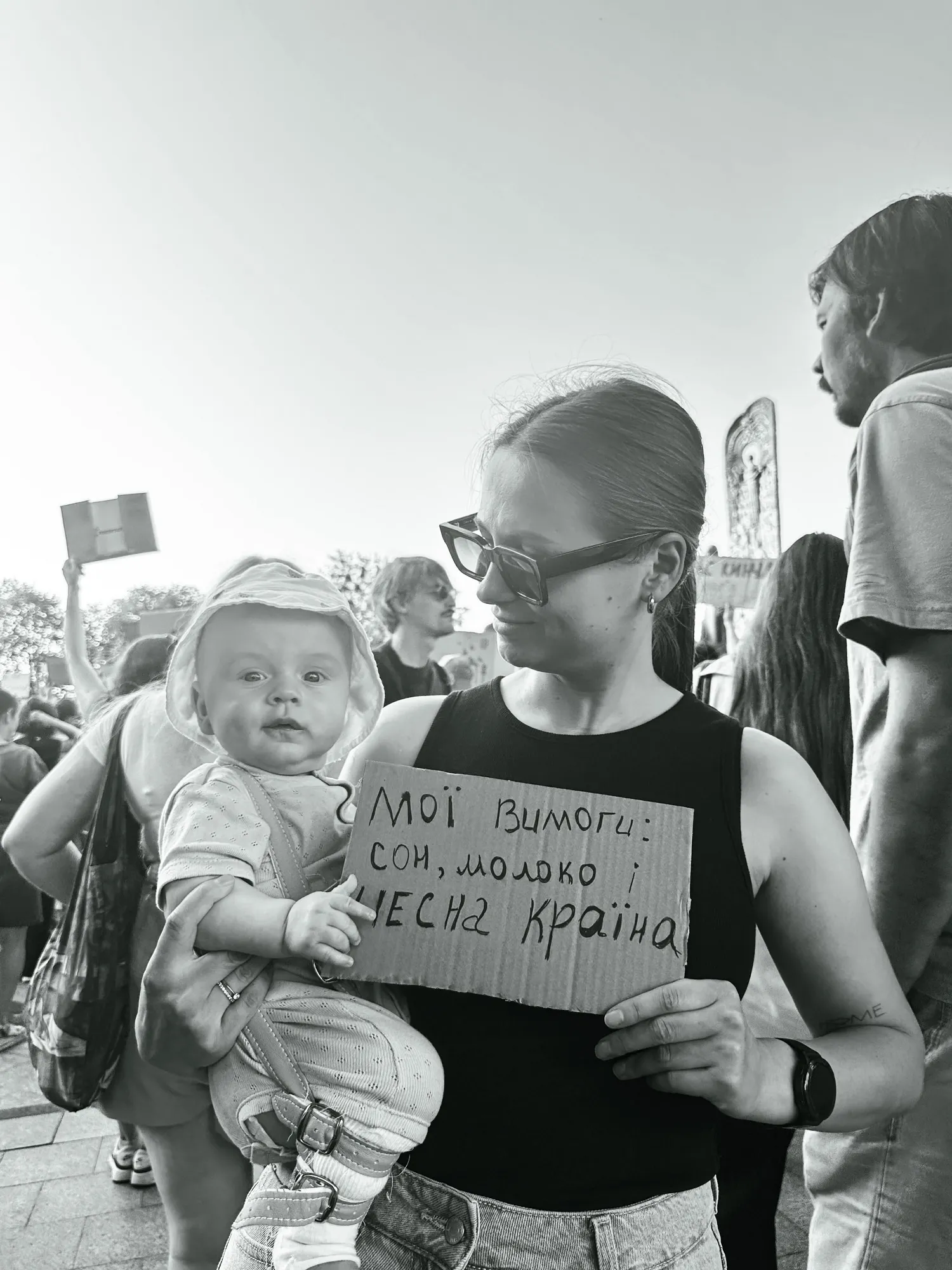 Маленький учасник мітингу.