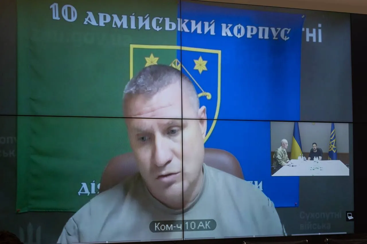 Зеленський провів нараду з армійськими командирами.