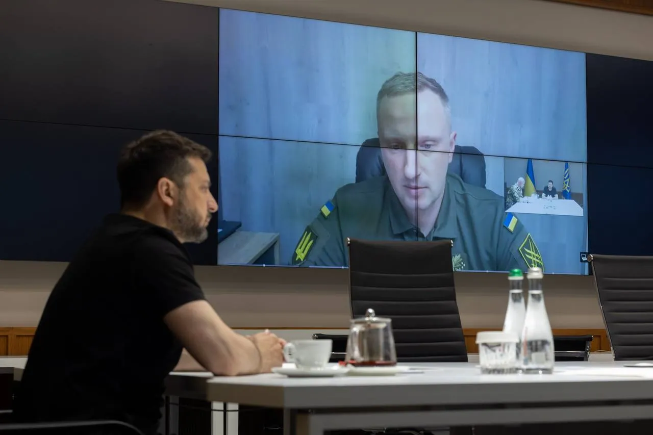 Зеленський провів нараду з армійськими командирами.