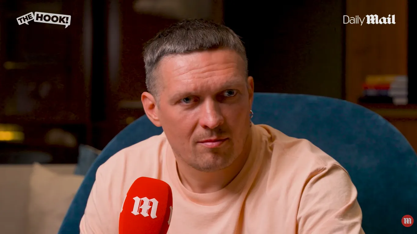Усик назвав себе чемпіоном.